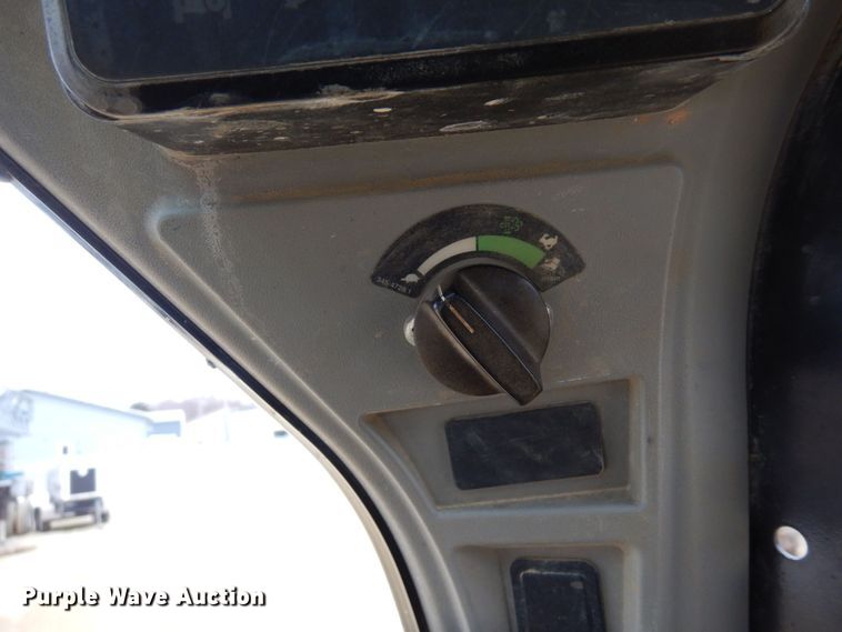 image for item KU9876 2017 Caterpillar 289D  tracked skid steer loader