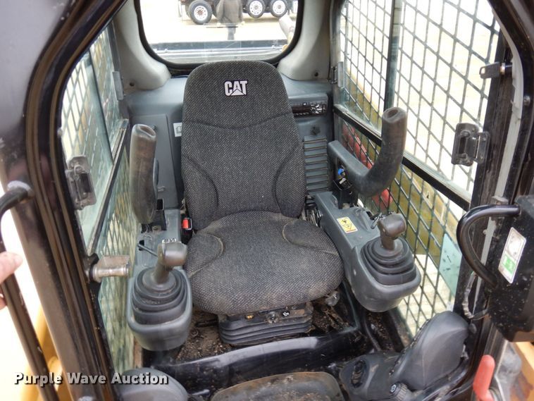 image for item KU9877 2017 Caterpillar 279D  tracked skid steer loader