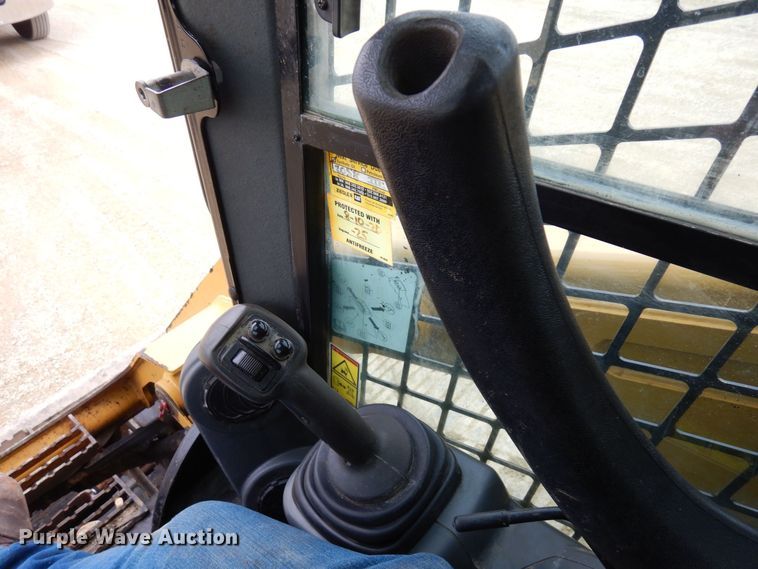 image for item KU9877 2017 Caterpillar 279D  tracked skid steer loader