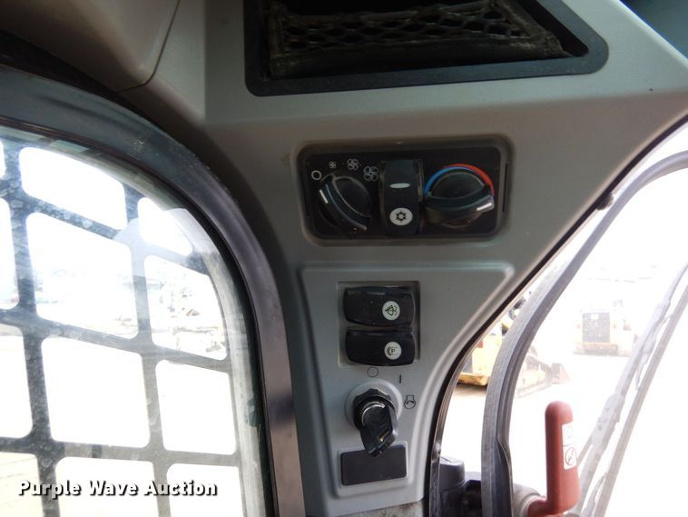 image for item KU9877 2017 Caterpillar 279D  tracked skid steer loader