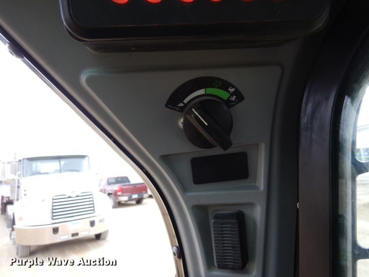 image for item KU9877 2017 Caterpillar 279D  tracked skid steer loader