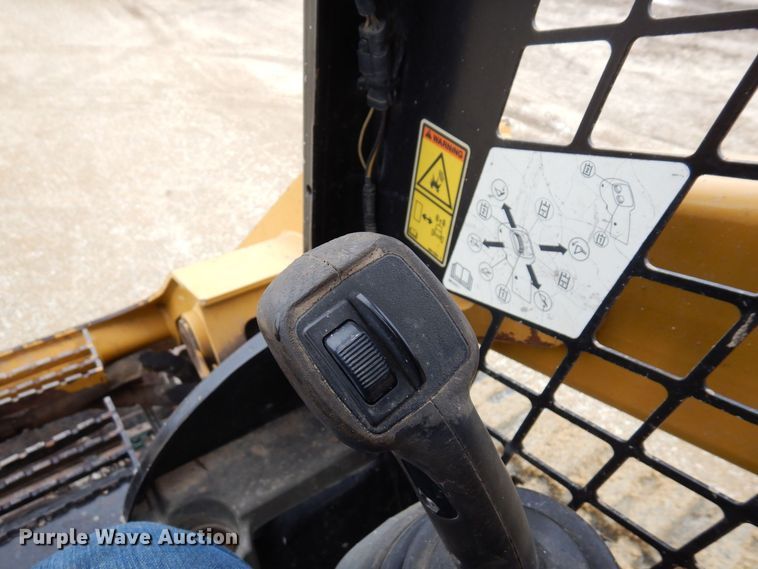 image for item KU9878 2014 Caterpillar 289D  tracked skid steer loader