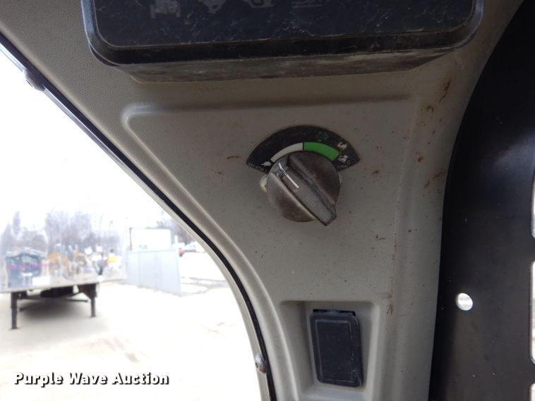 image for item KU9878 2014 Caterpillar 289D  tracked skid steer loader