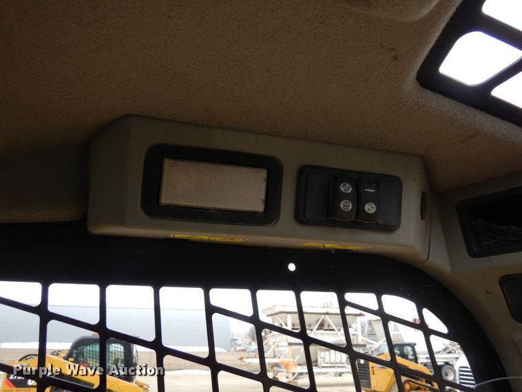 image for item KU9878 2014 Caterpillar 289D  tracked skid steer loader