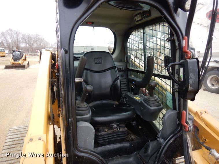 image for item KU9879 2017 Caterpillar 279D  tracked skid steer loader