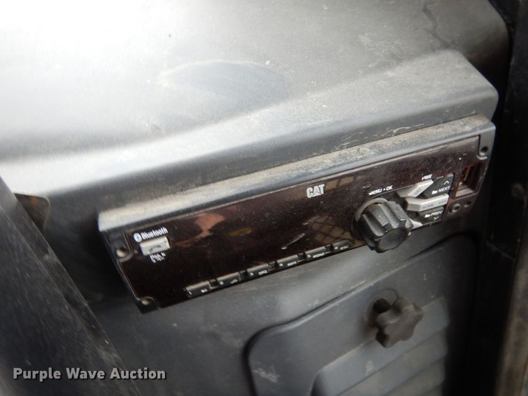 image for item KU9879 2017 Caterpillar 279D  tracked skid steer loader