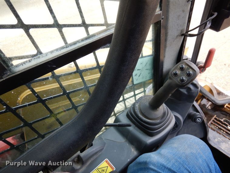 image for item KU9879 2017 Caterpillar 279D  tracked skid steer loader