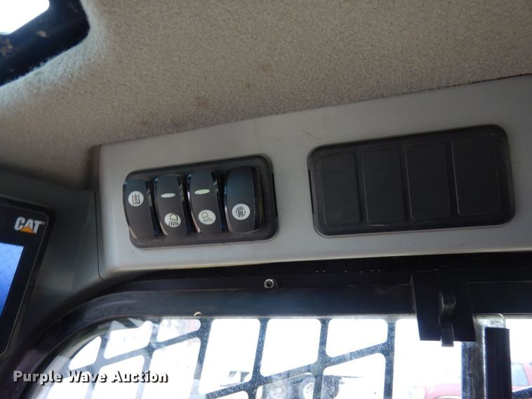 image for item KU9879 2017 Caterpillar 279D  tracked skid steer loader