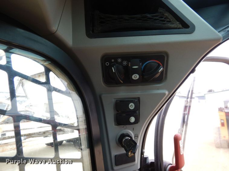 image for item KU9880 2016 Caterpillar 279D  tracked skid steer loader