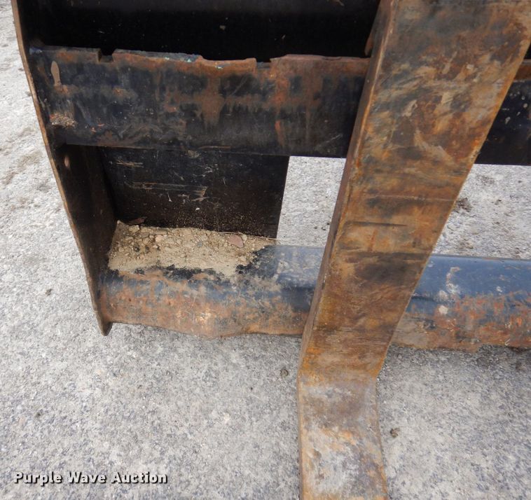 image for item KU9894 47" L skid steer forks