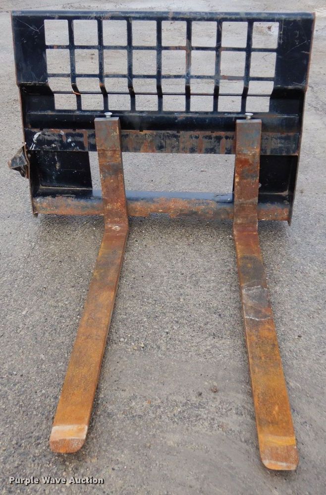 image for item KU9895 47" L skid steer forks