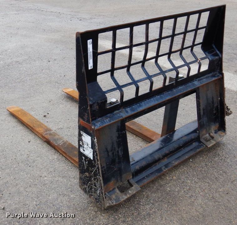 image for item KU9895 47" L skid steer forks