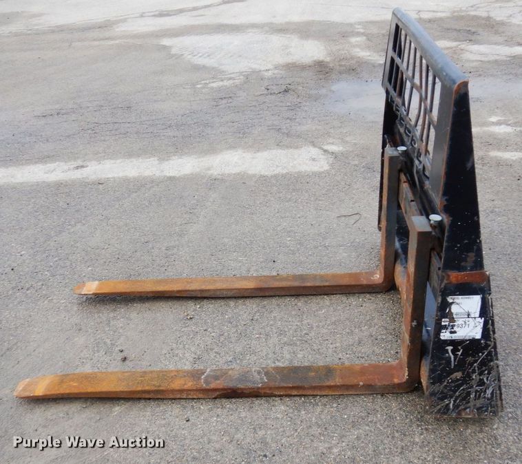 image for item KU9895 47" L skid steer forks