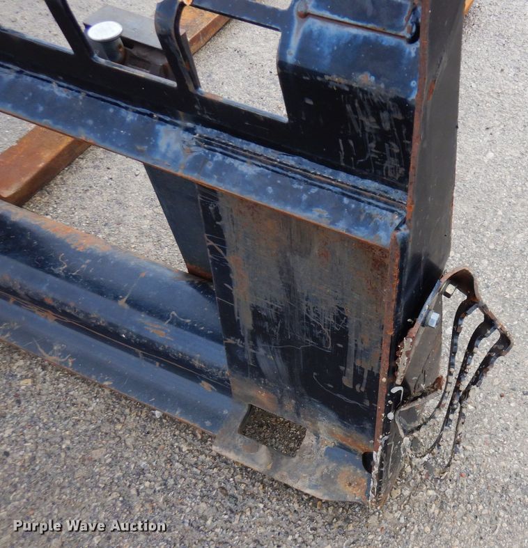 image for item KU9895 47" L skid steer forks