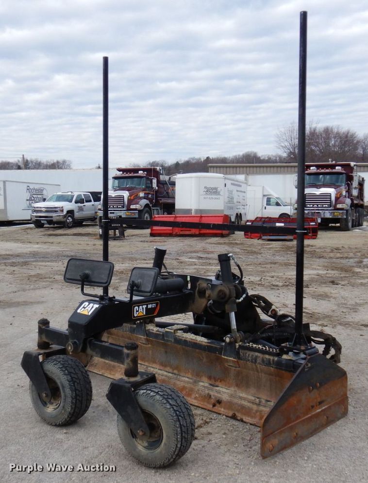 image for item KU9896 2018 Caterpillar BB121  86" W box blade