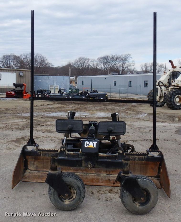 image for item KU9896 2018 Caterpillar BB121  86" W box blade