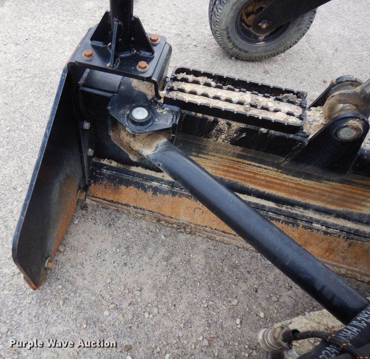 image for item KU9896 2018 Caterpillar BB121  86" W box blade