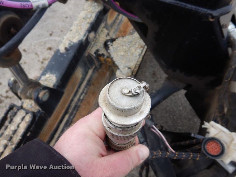 image for item KU9896 2018 Caterpillar BB121  86" W box blade