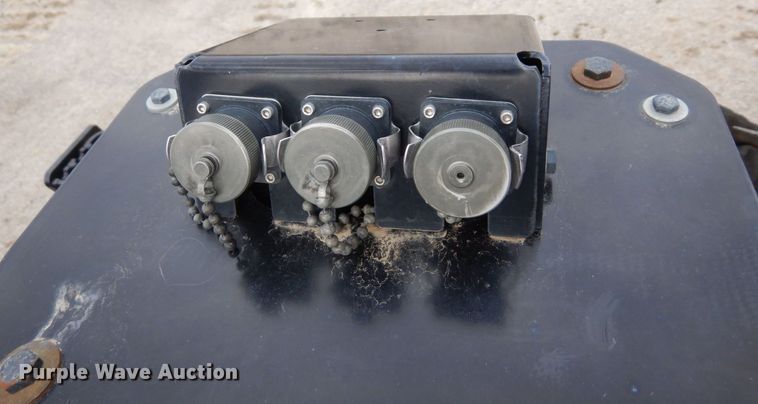 image for item KU9896 2018 Caterpillar BB121  86" W box blade