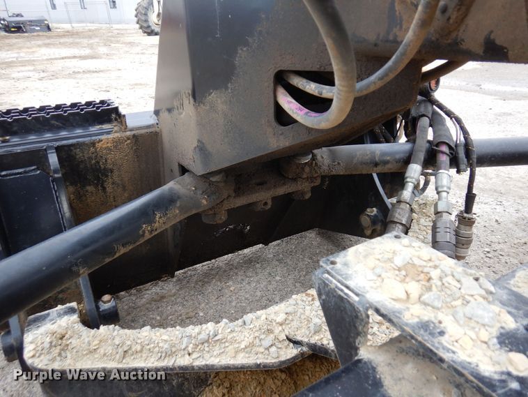 image for item KU9896 2018 Caterpillar BB121  86" W box blade