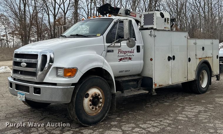 image for item KU9907 2007 Ford F750 Super Duty  utility / service truck