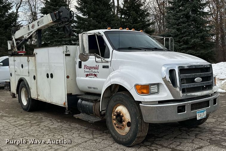 image for item KU9907 2007 Ford F750 Super Duty  utility / service truck