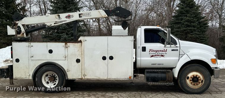 image for item KU9907 2007 Ford F750 Super Duty  utility / service truck