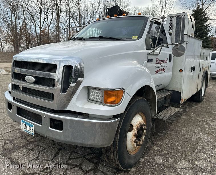 image for item KU9907 2007 Ford F750 Super Duty  utility / service truck