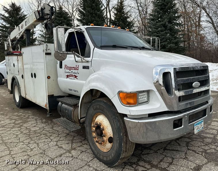 image for item KU9907 2007 Ford F750 Super Duty  utility / service truck
