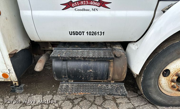 image for item KU9907 2007 Ford F750 Super Duty  utility / service truck