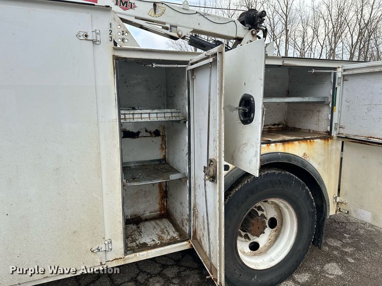 image for item KU9907 2007 Ford F750 Super Duty  utility / service truck