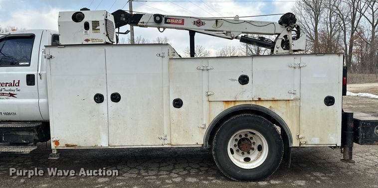 image for item KU9907 2007 Ford F750 Super Duty  utility / service truck