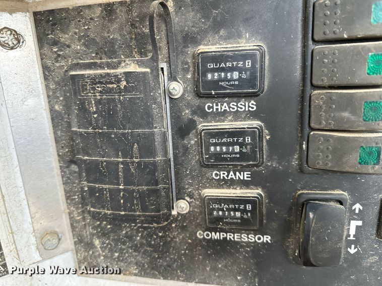 image for item KU9907 2007 Ford F750 Super Duty  utility / service truck