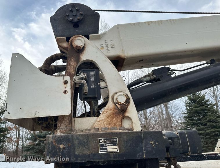 image for item KU9907 2007 Ford F750 Super Duty  utility / service truck