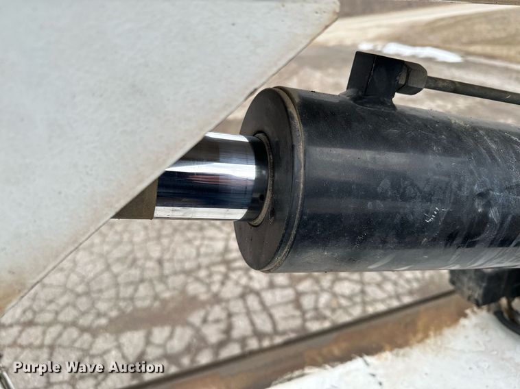 image for item KU9907 2007 Ford F750 Super Duty  utility / service truck