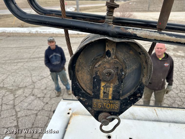 image for item KU9907 2007 Ford F750 Super Duty  utility / service truck