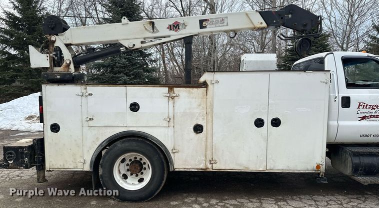 image for item KU9907 2007 Ford F750 Super Duty  utility / service truck