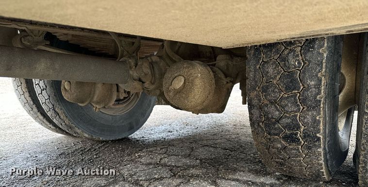 image for item KU9907 2007 Ford F750 Super Duty  utility / service truck