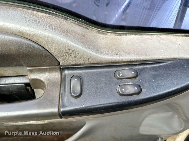 image for item KU9907 2007 Ford F750 Super Duty  utility / service truck