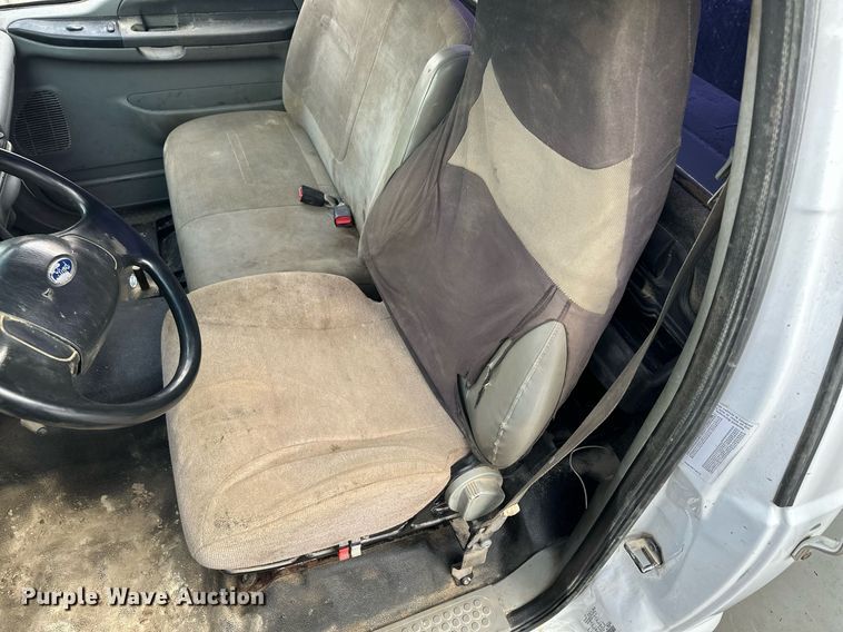 image for item KU9907 2007 Ford F750 Super Duty  utility / service truck