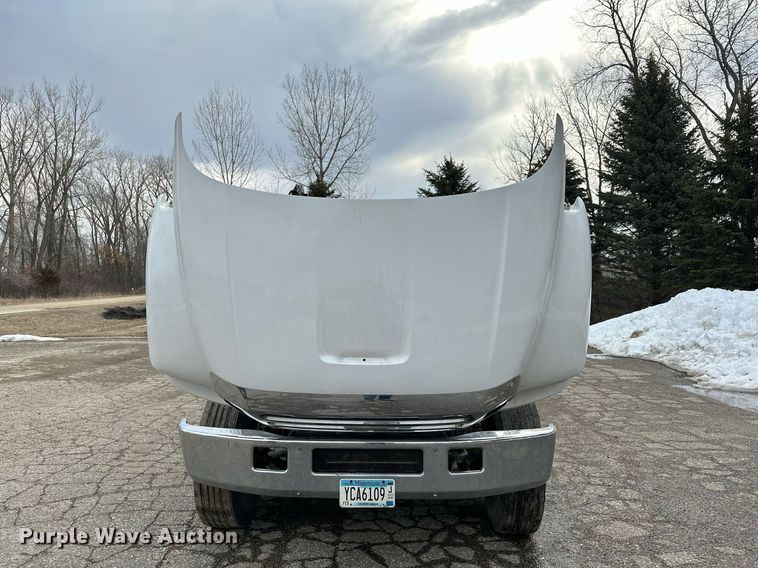 image for item KU9907 2007 Ford F750 Super Duty  utility / service truck