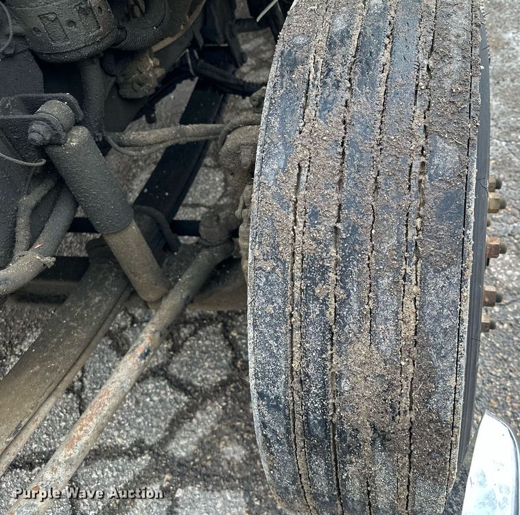 image for item KU9907 2007 Ford F750 Super Duty  utility / service truck