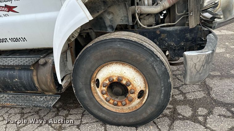 image for item KU9907 2007 Ford F750 Super Duty  utility / service truck