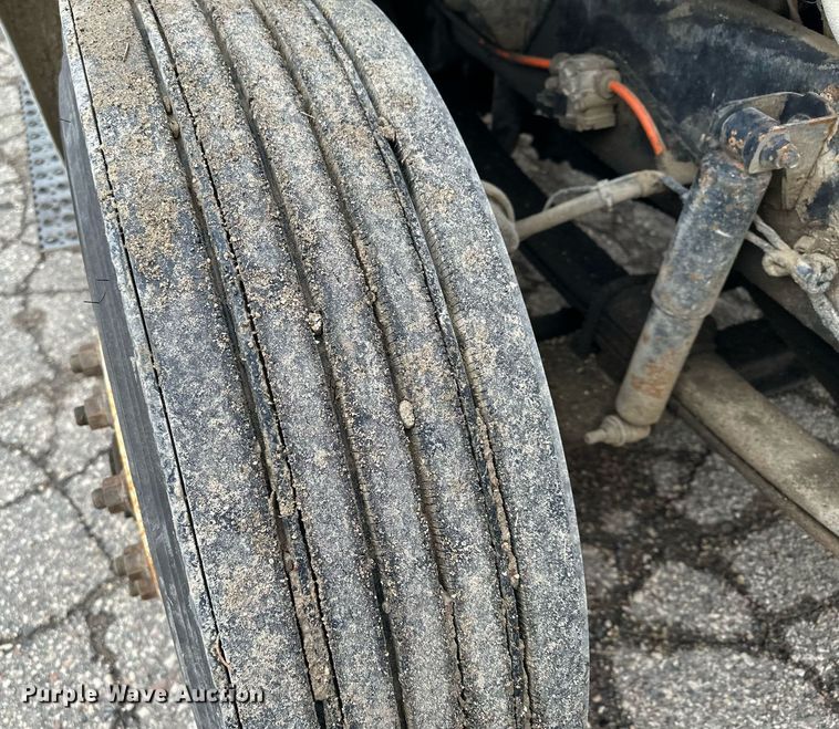 image for item KU9907 2007 Ford F750 Super Duty  utility / service truck