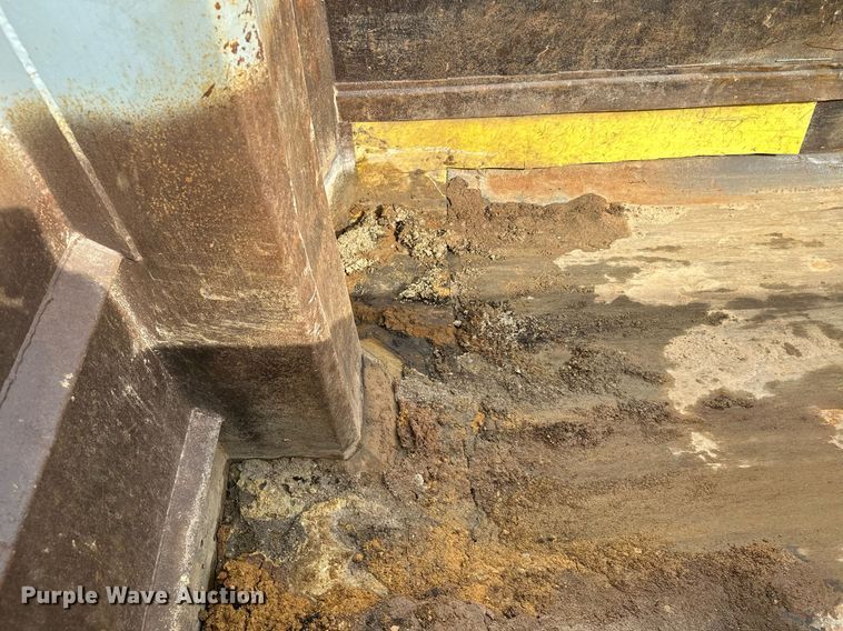 image for item KU9908 2005 Mack CV713 Granite  dump truck