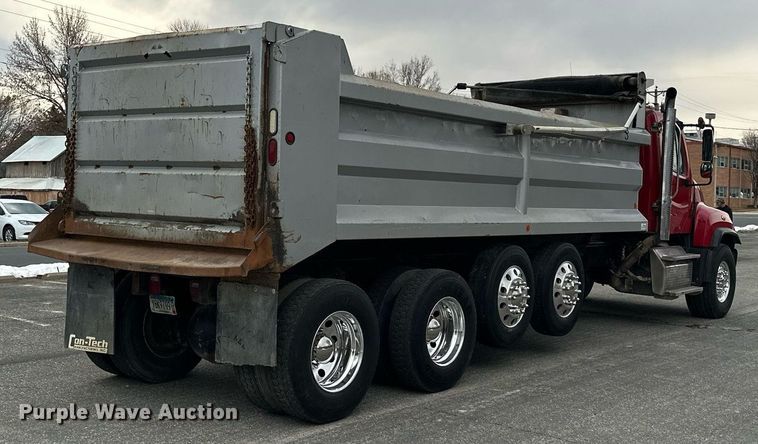 image for item KU9909 2015 Freightliner 114SD  dump truck