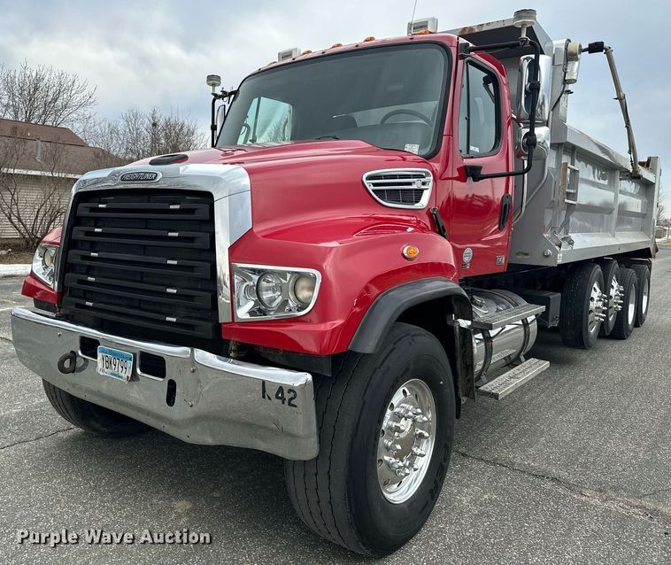 image for item KU9909 2015 Freightliner 114SD  dump truck