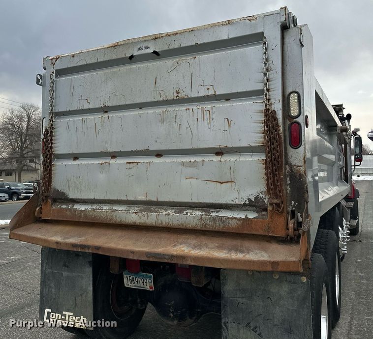 image for item KU9909 2015 Freightliner 114SD  dump truck