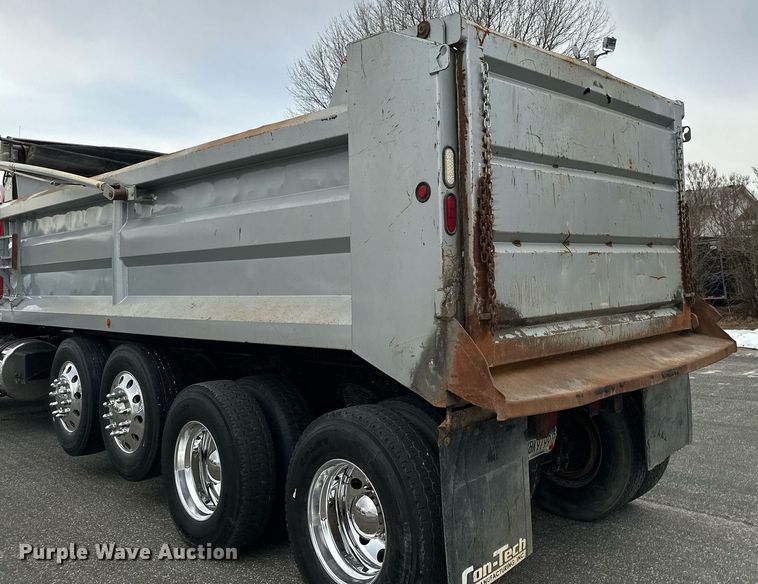 image for item KU9909 2015 Freightliner 114SD  dump truck