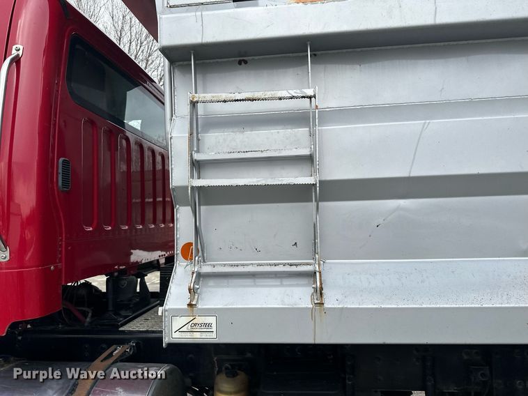 image for item KU9909 2015 Freightliner 114SD  dump truck